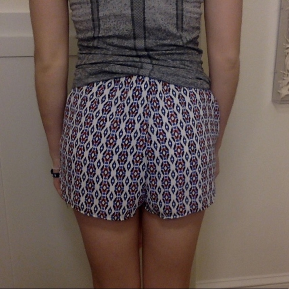 Patterns draw string shorts - Picture 4 of 5